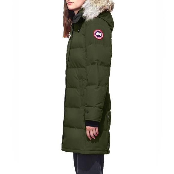 Canada Goose Coat Removable Coyote Fur - Picture 2 of 16